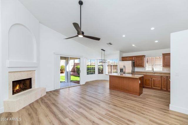 1706 E Windsong Drive, Phoenix, AZ 85048