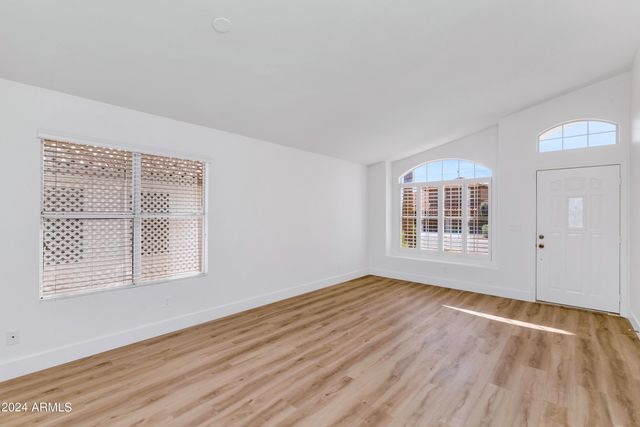 1706 E Windsong Drive, Phoenix, AZ 85048