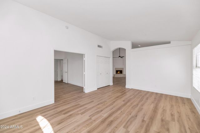 1706 E Windsong Drive, Phoenix, AZ 85048