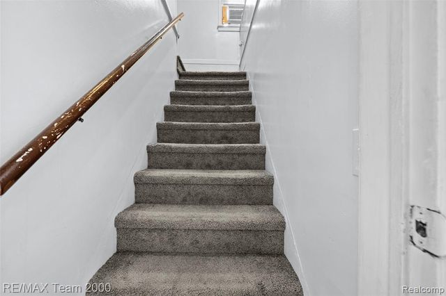 6244 Kendal Street, Dearborn, MI 48126