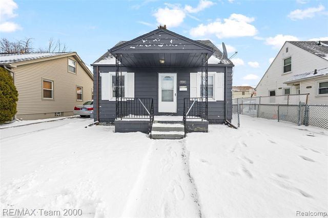 6244 Kendal Street, Dearborn, MI 48126