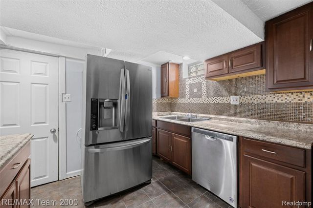 6244 Kendal Street, Dearborn, MI 48126