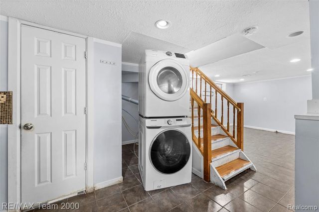 6244 Kendal Street, Dearborn, MI 48126