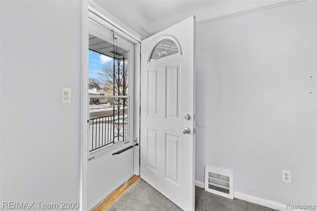 6244 Kendal Street, Dearborn, MI 48126