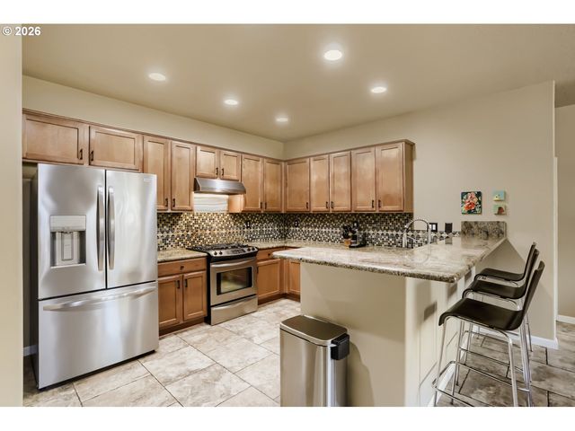 3710 Se SCARLET Pl, Hillsboro, OR 97123