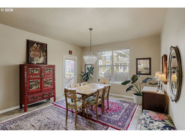 3710 Se SCARLET Pl, Hillsboro, OR 97123