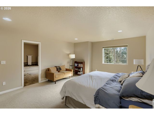 3710 Se SCARLET Pl, Hillsboro, OR 97123