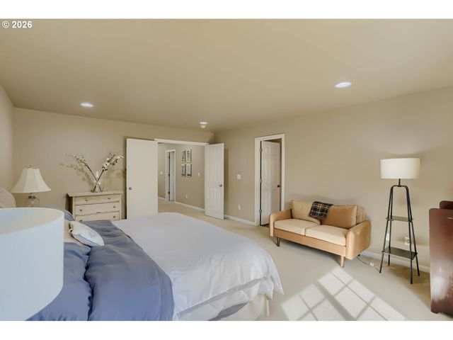 3710 Se SCARLET Pl, Hillsboro, OR 97123