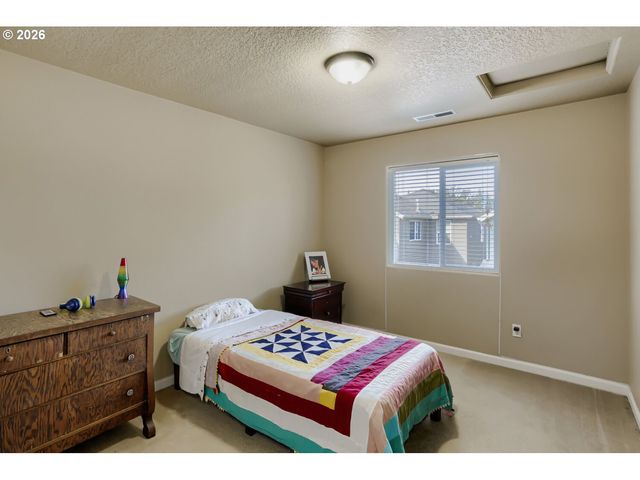 3710 Se SCARLET Pl, Hillsboro, OR 97123