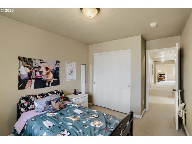 3710 Se SCARLET Pl, Hillsboro, OR 97123