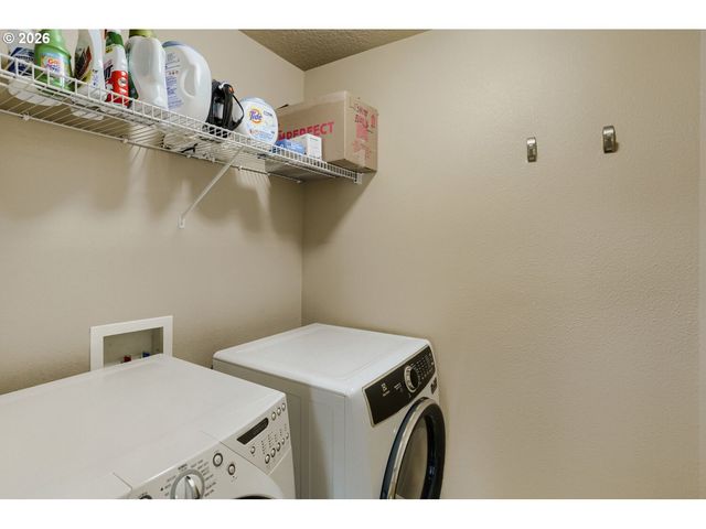 3710 Se SCARLET Pl, Hillsboro, OR 97123