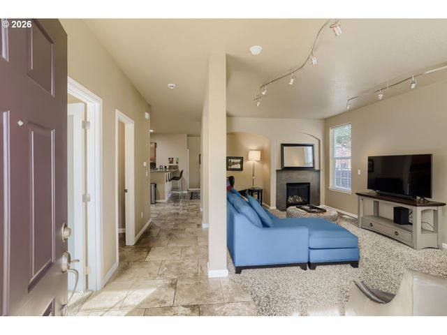 3710 Se SCARLET Pl, Hillsboro, OR 97123