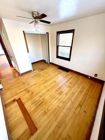 5929 N 70th STREET, Milwaukee, WI 53218