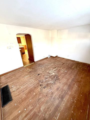 5929 N 70th STREET, Milwaukee, WI 53218