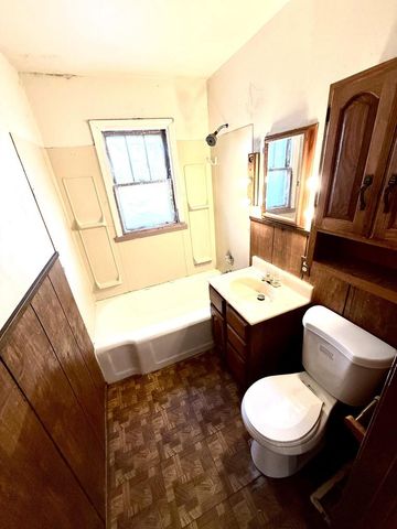 5929 N 70th STREET, Milwaukee, WI 53218