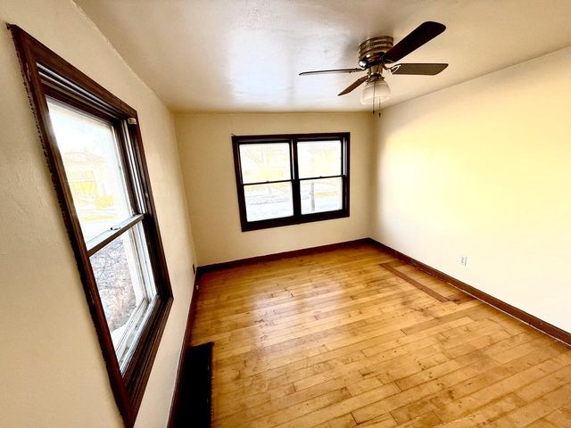 5929 N 70th STREET, Milwaukee, WI 53218