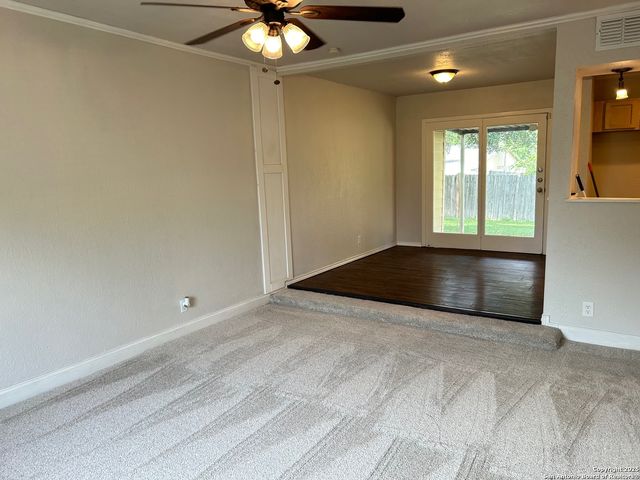 7833 grass hollow, Live Oak, TX 78233