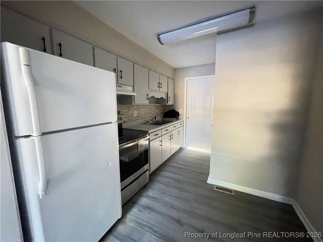 4953 Fieldcrest Road E, Fayetteville, NC 28303