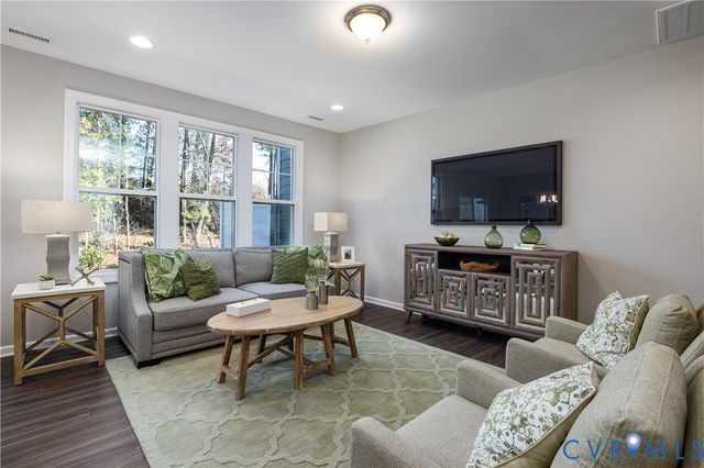 17318 Alana Dr, Moseley, VA 23120