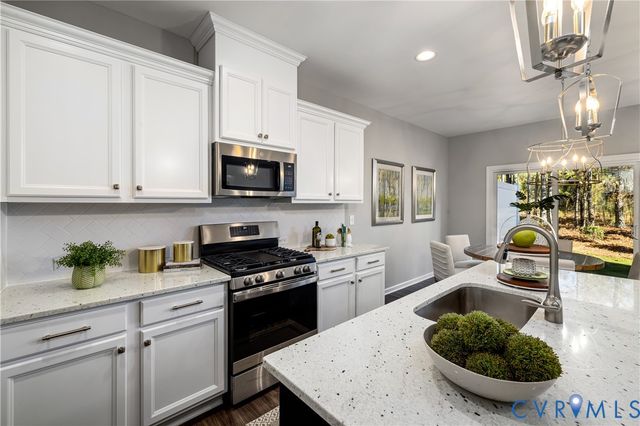 17318 Alana Dr, Moseley, VA 23120