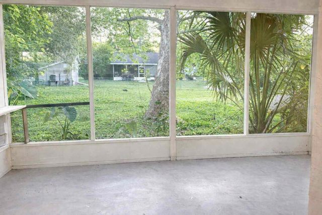 11836 ORANGE STREET, San Antonio, FL 33576