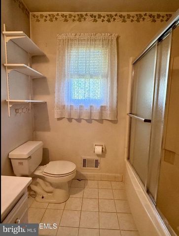 816 OAK ST, Lakehurst, NJ 08733
