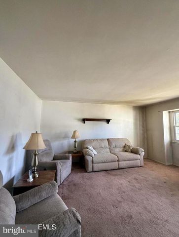 816 OAK ST, Lakehurst, NJ 08733