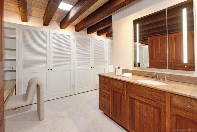 7363 Fairway Rd, La Jolla, CA 92037