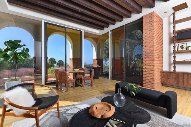 7363 Fairway Rd, La Jolla, CA 92037