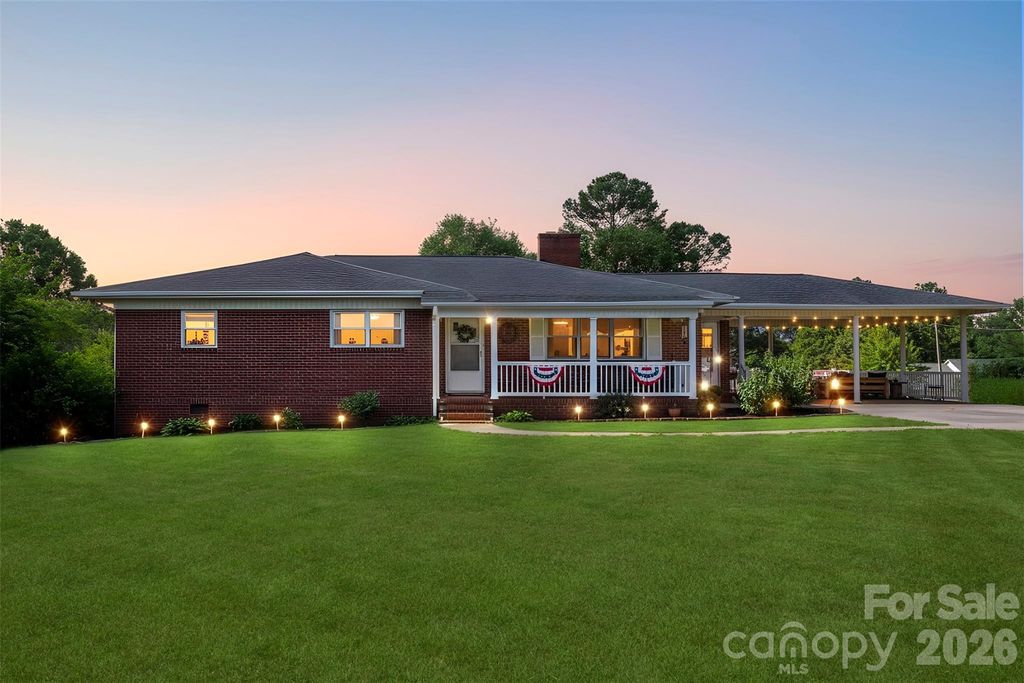 202 Museum Road, Statesville, NC 28625