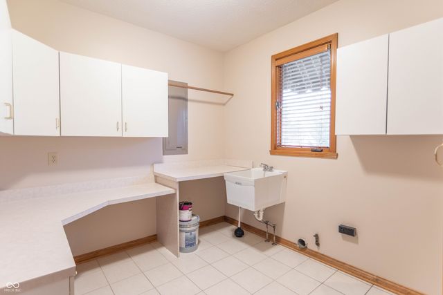 3998 Eagle Trace, Greenwood, IN 46143