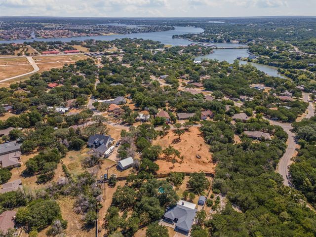 1104 Sierra Vista Drive, Granbury, TX 76048