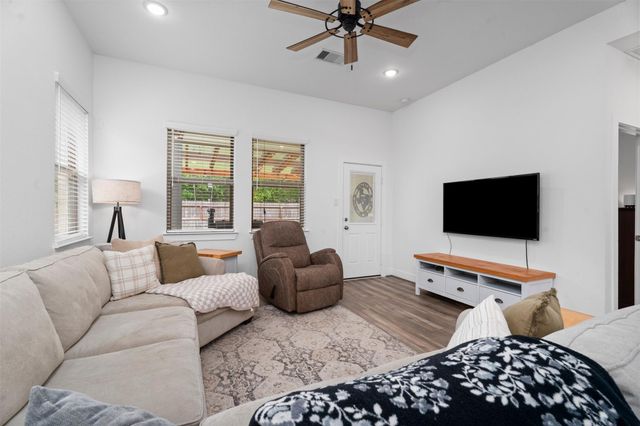 19180 Cedar Lennox Circle, Magnolia, TX 77355