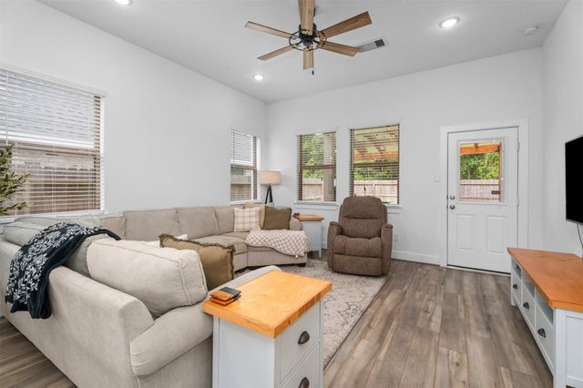 19180 Cedar Lennox Circle, Magnolia, TX 77355