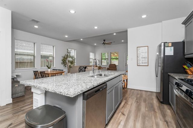 19180 Cedar Lennox Circle, Magnolia, TX 77355