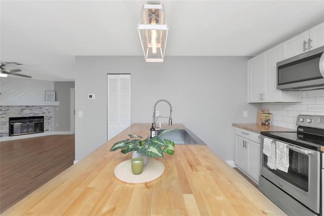 5176 CEDAR HAMMOCK LANE, Sarasota, FL 34232