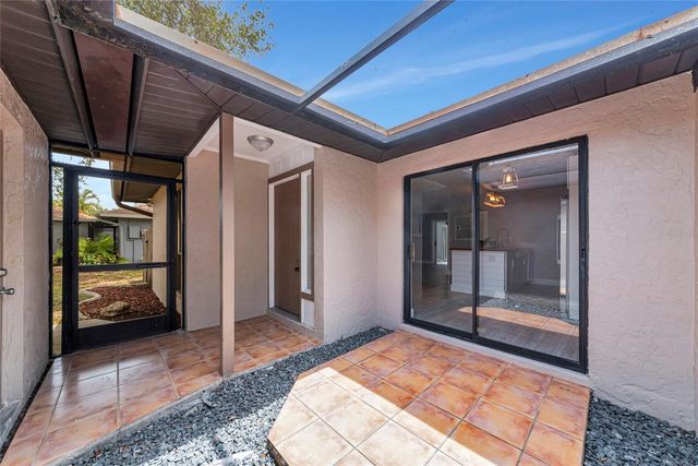 5176 CEDAR HAMMOCK LANE, Sarasota, FL 34232