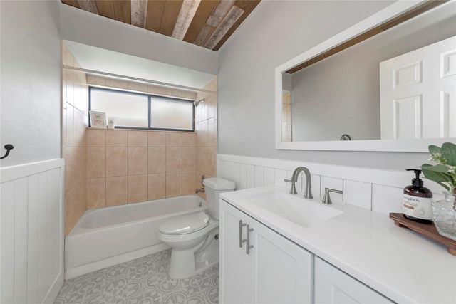 5176 CEDAR HAMMOCK LANE, Sarasota, FL 34232
