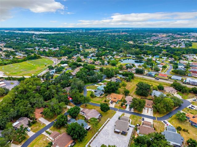 5176 CEDAR HAMMOCK LANE, Sarasota, FL 34232