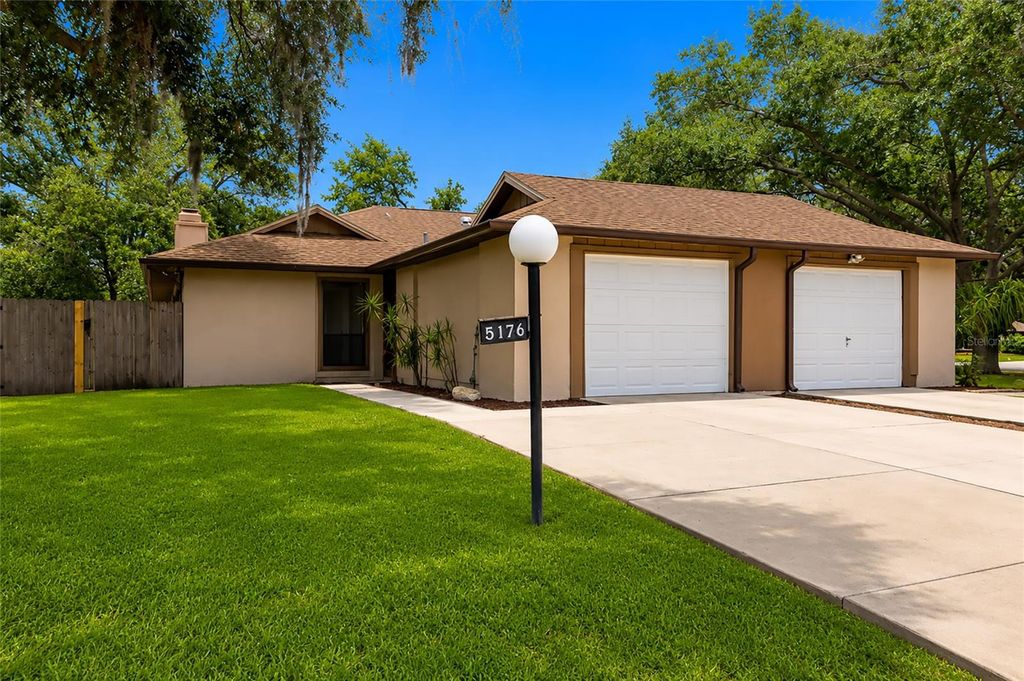 5176 CEDAR HAMMOCK LANE, Sarasota, FL 34232