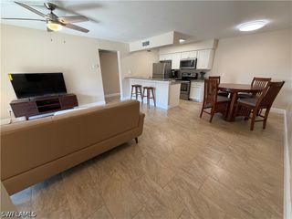 5327 Summerlin RD 2707, Fort Myers, FL 33919