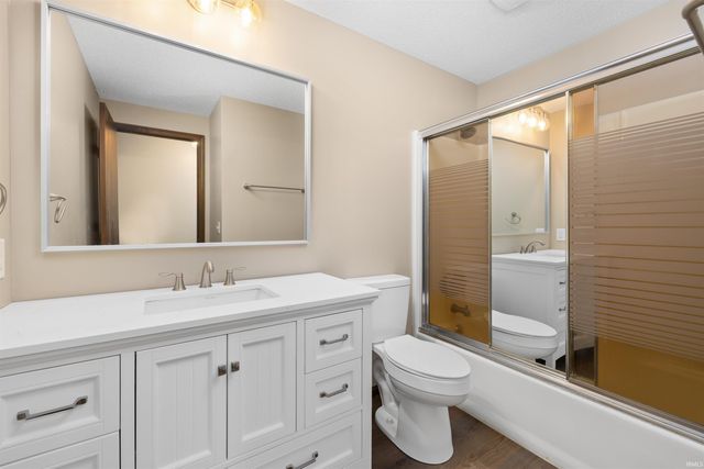 4920 W Cook Road, Fort Wayne, IN 46818