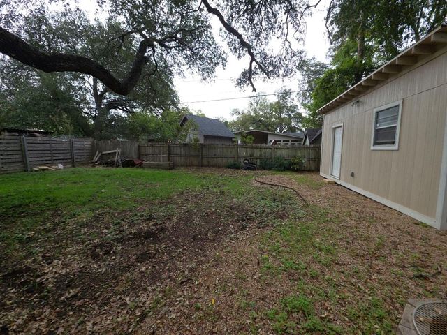 4707 Philco DR, Austin, TX 78745