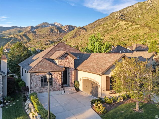 3077 E SCENIC VALLEY LN, Sandy, UT 84092