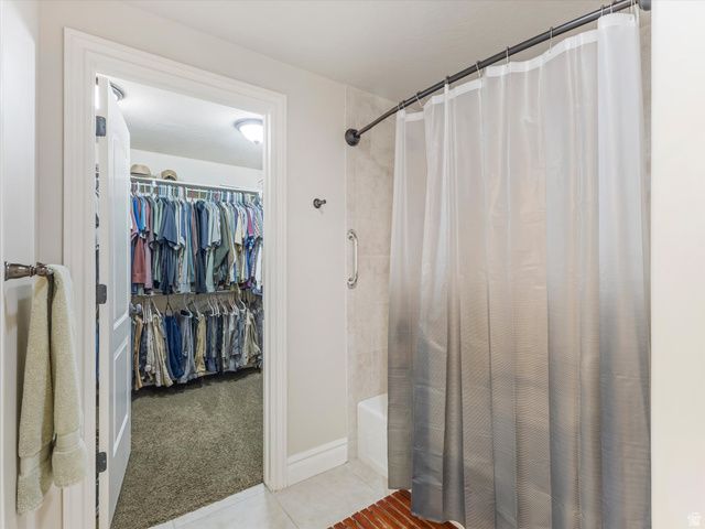 3077 E SCENIC VALLEY LN, Sandy, UT 84092