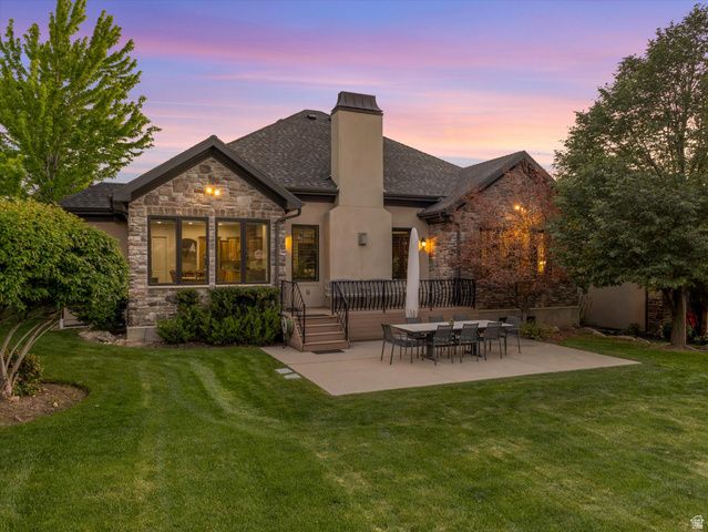 3077 E SCENIC VALLEY LN, Sandy, UT 84092