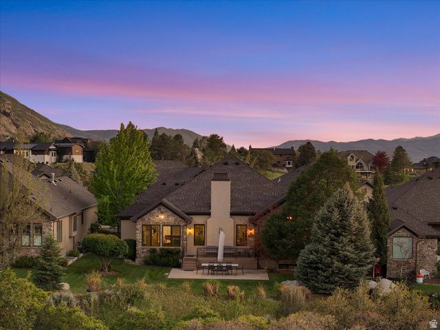 3077 E SCENIC VALLEY LN, Sandy, UT 84092