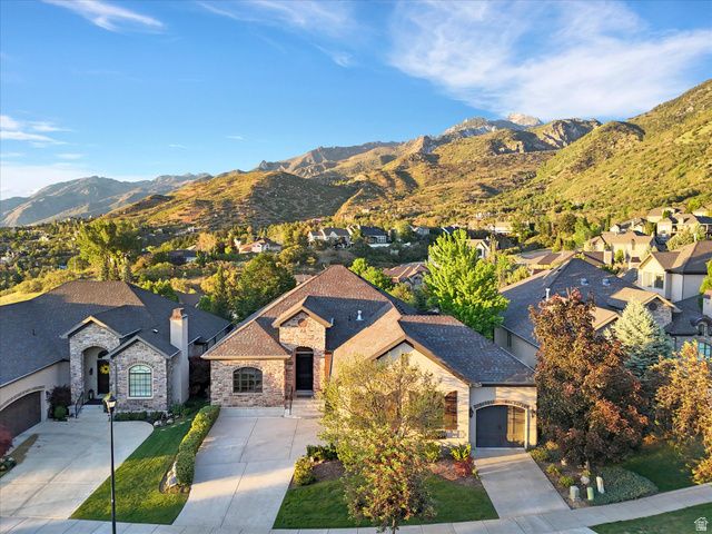 3077 E SCENIC VALLEY LN, Sandy, UT 84092