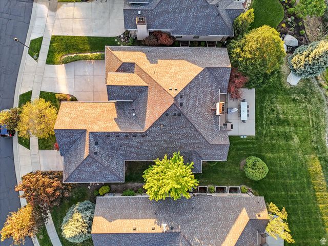 3077 E SCENIC VALLEY LN, Sandy, UT 84092