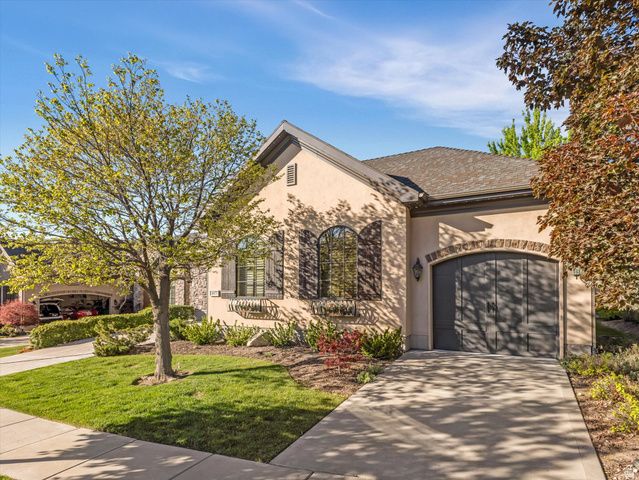 3077 E SCENIC VALLEY LN, Sandy, UT 84092